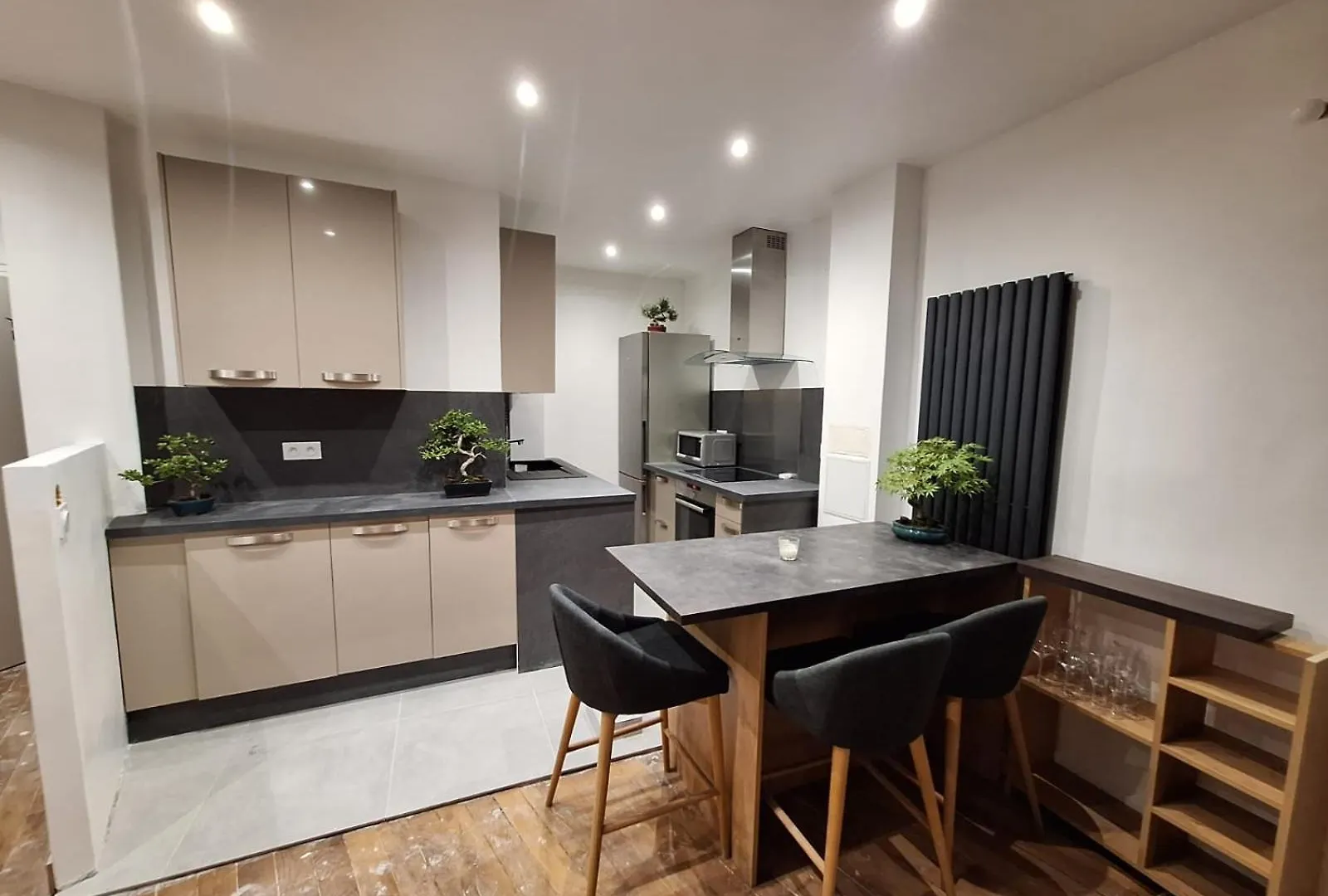 Read Well - Spare Double Bedroom In Cosy Close To Convention Center In 15th District *