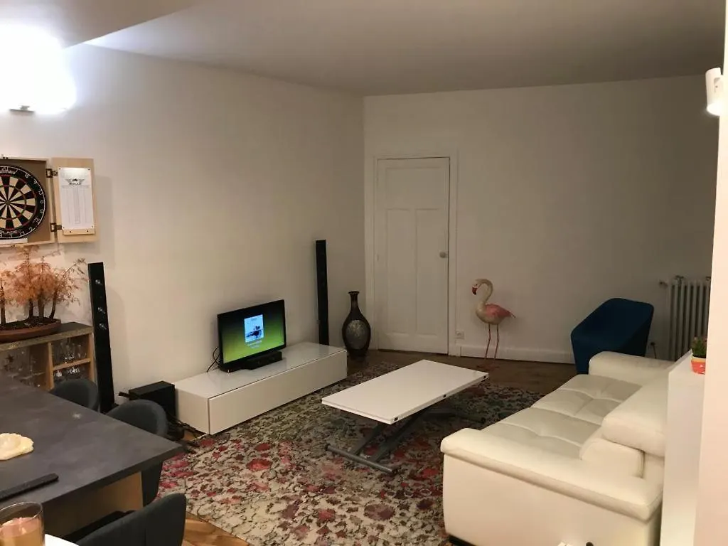 Lägenhet Read Well - Spare Double Bedroom In Cosy Close To Convention Center In 15th District Paris