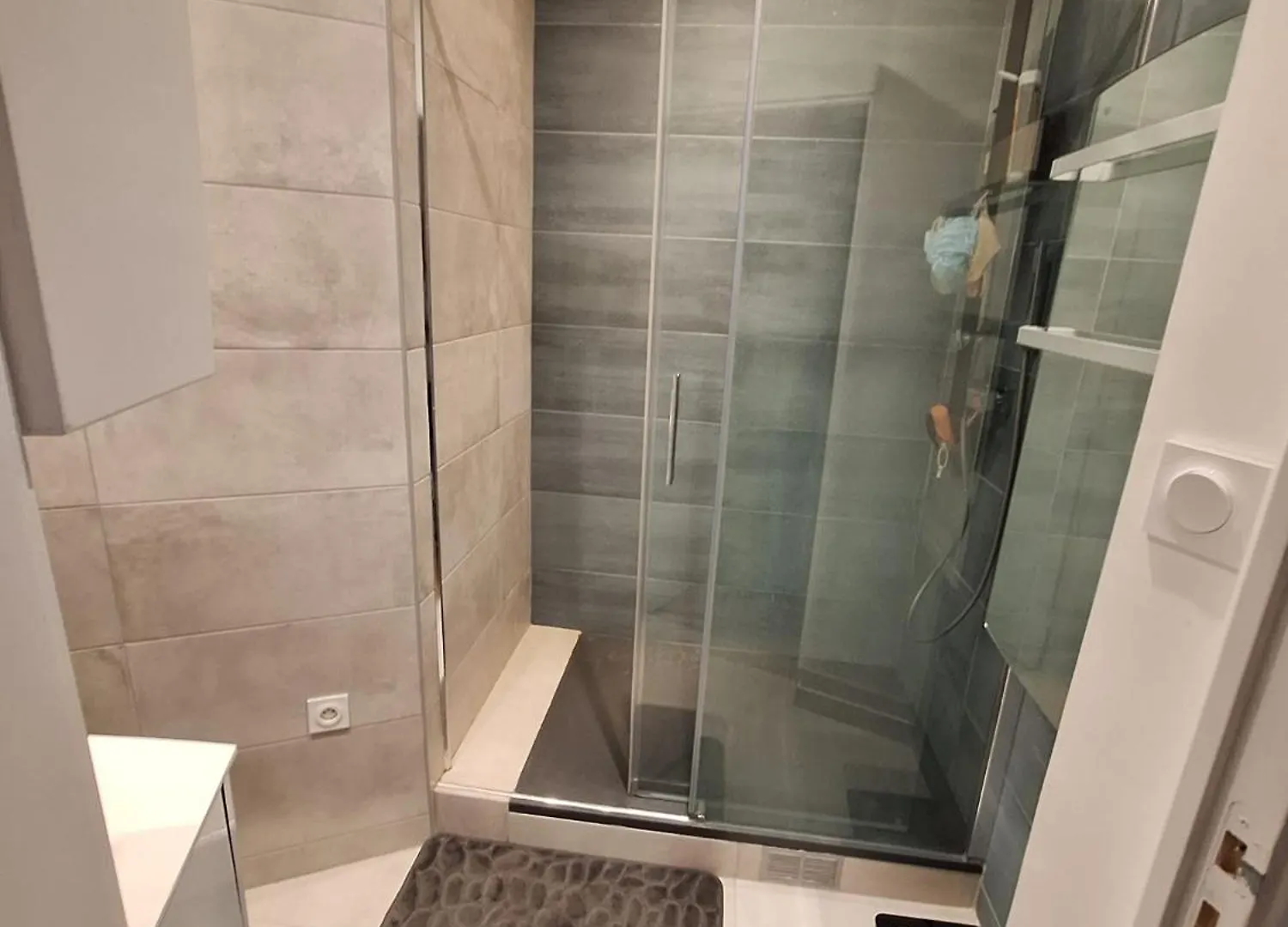 Lägenhet Read Well - Spare Double Bedroom In Cosy Close To Convention Center In 15th District Paris