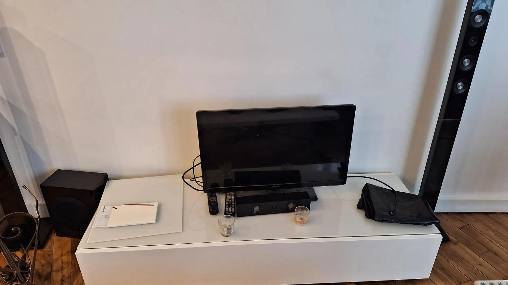 Lägenhet Read Well - Spare Double Bedroom In Cosy Close To Convention Center In 15th District Paris
